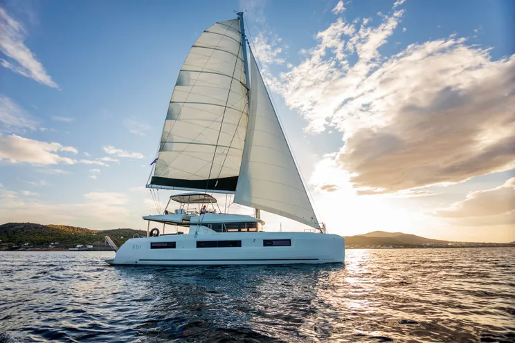 Charter Yacht ONE FEELING - Lagoon 51 - 6 Cabins - Athens - Mykonos - Paros - Cyclades - Greece