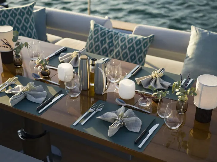 ONYX Nautor`s Swan 100s - alfresco dining set up ONYX Nautor`s Swan 100s - alfresco dining set up