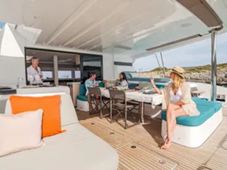 VEGA - Lagoon 55 aft deck VEGA - Lagoon 55 aft deck