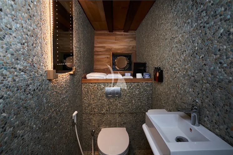 Charter Yacht ORACLE - Phinisi 35m - 2 Cabins - Labuan Bajo - Komodo - Sorong - Raja Ampat - Indonesia