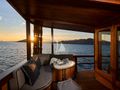 ORACLE Phinisi 35m - master cabin balcony ORACLE Phinisi 35m - master cabin balcony