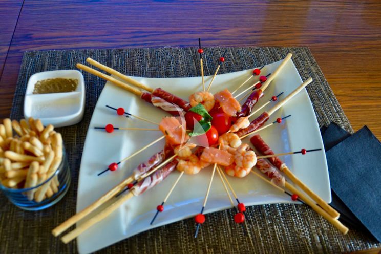 Charter Yacht ORION I - Mangusta 92 - 4 Cabins - St Tropez - Cannes - Monaco - French Riviera