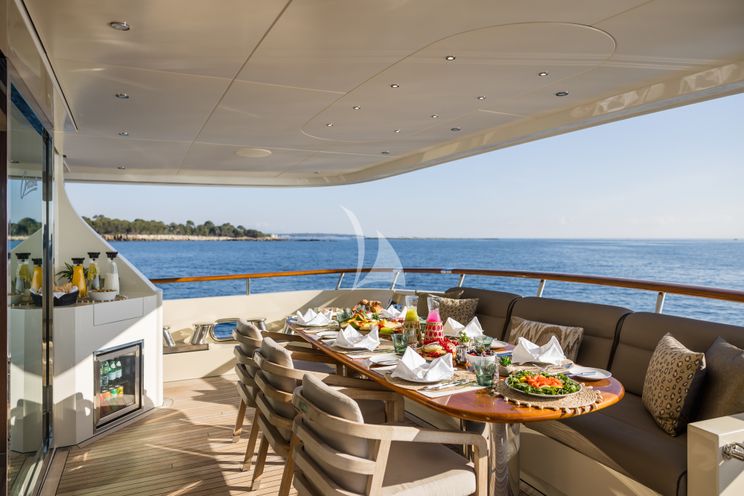 Charter Yacht ORIZZONTE - Vahali 30m - 4 Cabins - Cannes - Nice - Antibes - St Tropez - French Riviera - Monaco