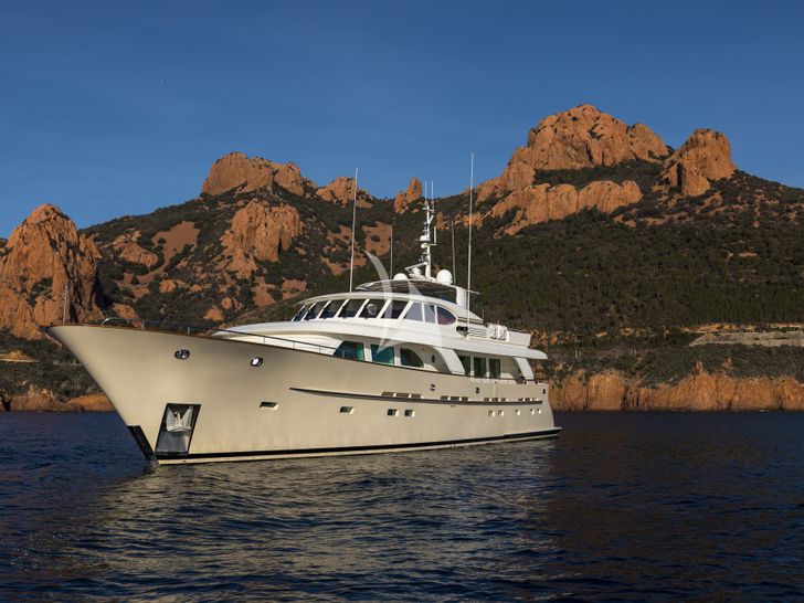 ORIZZONTE Vahali 30m - anchored ORIZZONTE Vahali 30m - anchored