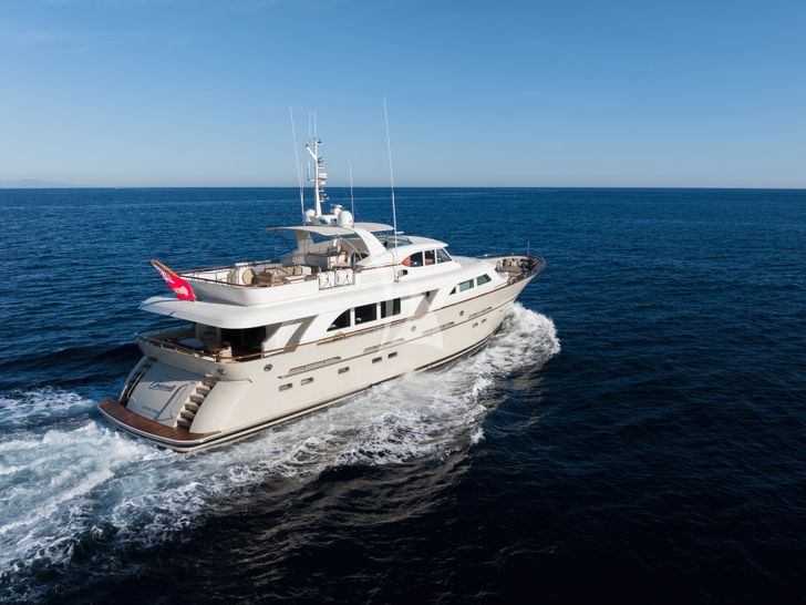 ORIZZONTE Vahali 30m - cruising aft view ORIZZONTE Vahali 30m - cruising aft view