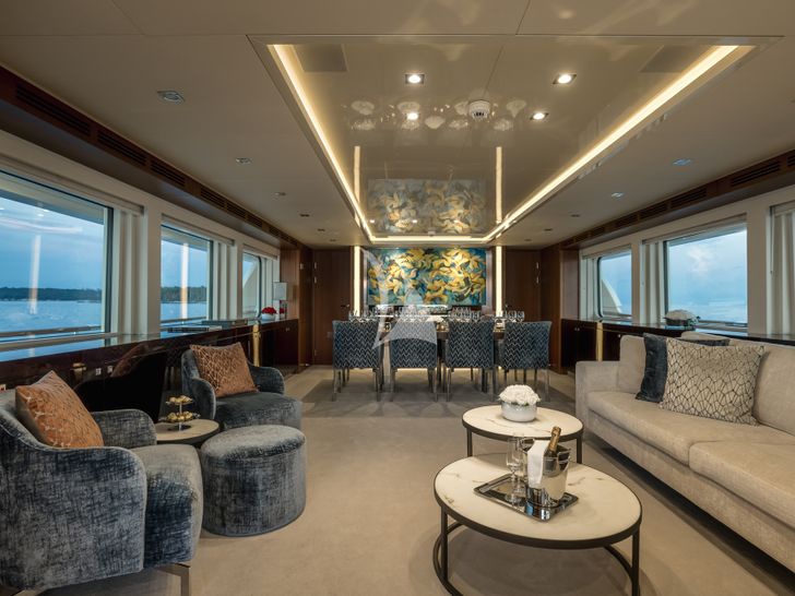 ORIZZONTE Vahali 30m - interior wide shot ORIZZONTE Vahali 30m - interior wide shot