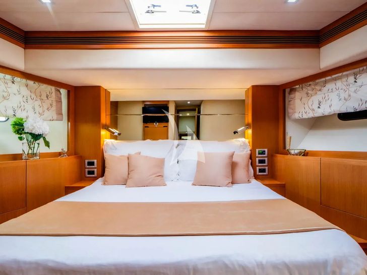 ORLANDO L Ferretti 780 - VIP cabin ORLANDO L Ferretti 780 - VIP cabin