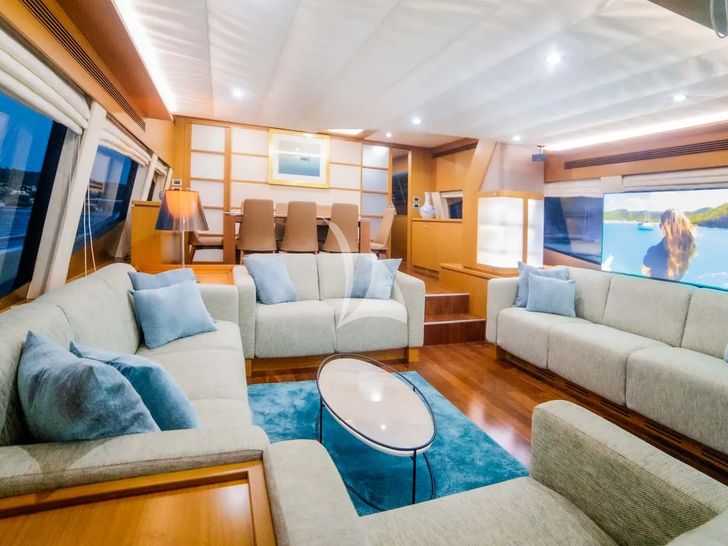 ORLANDO L Ferretti 780 - saloon seating ORLANDO L Ferretti 780 - saloon seating