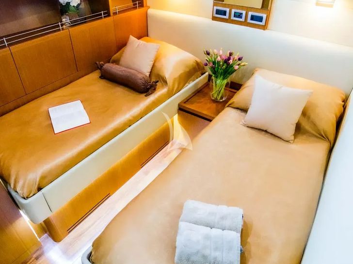 ORLANDO L Ferretti 780 - twin cabin 1 ORLANDO L Ferretti 780 - twin cabin 1