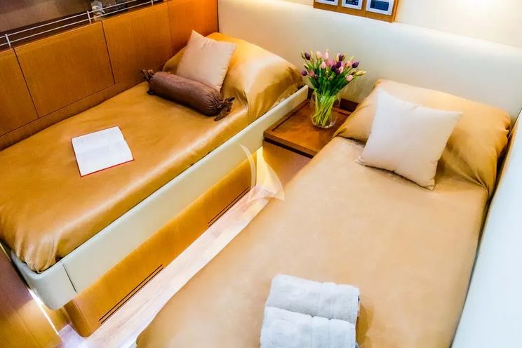 Charter Yacht ORLANDO L - Ferretti 780 - 4 Cabins - Split - Hvar - Dubrovnik - Croatia