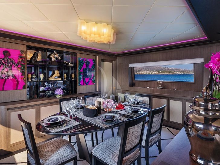 OVAL Cantieri di Pisa 31m - indoor dining OVAL Cantieri di Pisa 31m - indoor dining