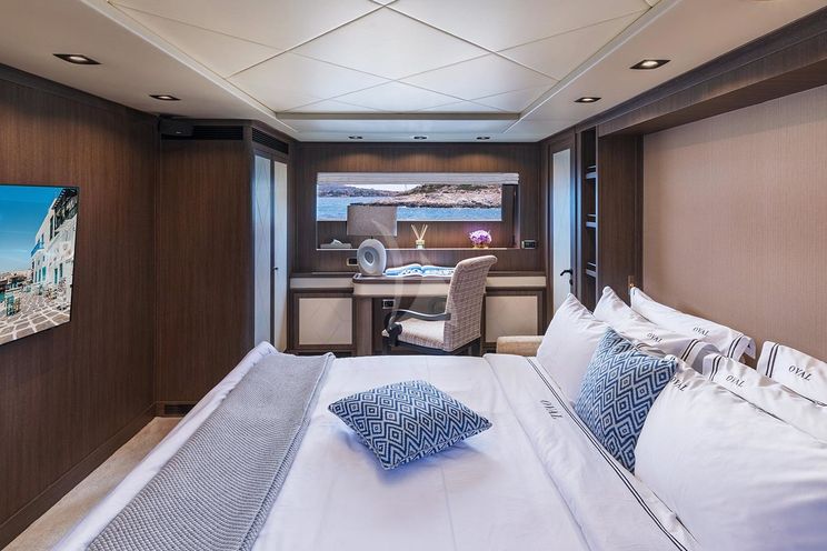 Charter Yacht OVAL - Cantieri di Pisa 31m - 5 Cabins - Athens - Mykonos - Paros - Cyclades - Greece