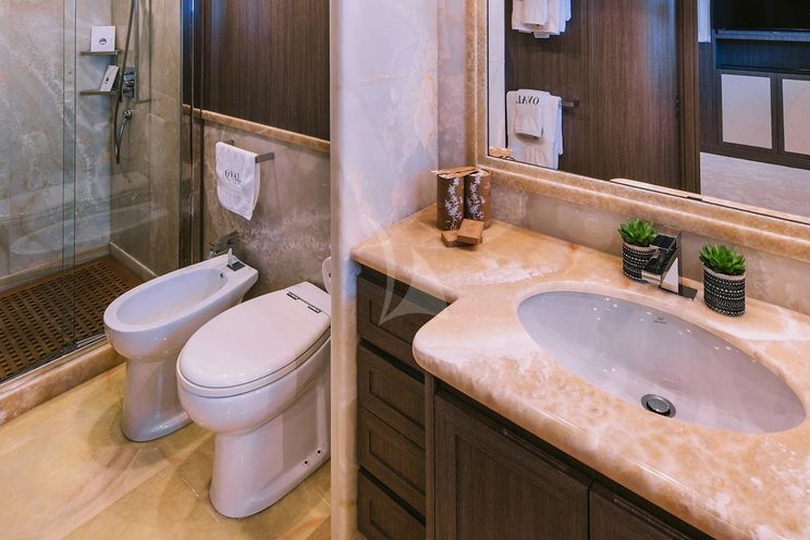 Charter Yacht OVAL - Cantieri di Pisa 31m - 5 Cabins - Athens - Mykonos - Paros - Cyclades - Greece