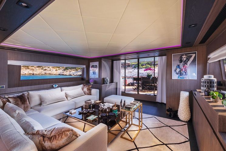 Charter Yacht OVAL - Cantieri di Pisa 31m - 5 Cabins - Athens - Mykonos - Paros - Cyclades - Greece