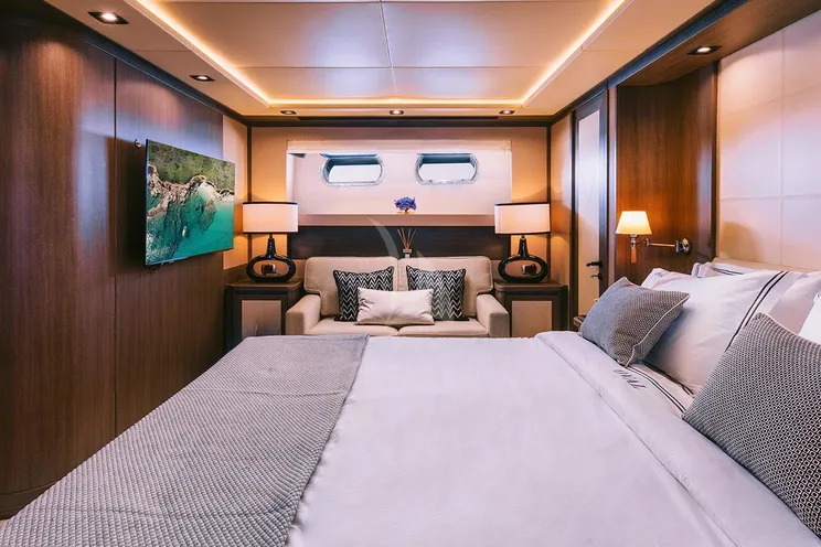 Charter Yacht OVAL - Cantieri di Pisa 31m - 5 Cabins - Athens - Mykonos - Paros - Cyclades - Greece