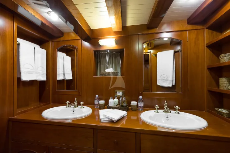 Charter Yacht OVER THE RAINBOW - A.M. Dickie&Sons 115 - 4 Cabins - Portofino - Porto Santo Stefano - Bonifacio - Naples - Sicily - Monaco