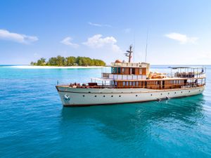 OVER THE RAINBOW - A.M. Dickie&Sons 115 - 4 Cabins - Portofino - Porto Santo Stefano - Bonifacio - Naples - Sicily - Monaco OVER THE RAINBOW - A.M. Dickie&Sons 115 - 4 Cabins - Portofino - Porto Santo Stefano - Bonifacio - Naples - Sicily - Monaco