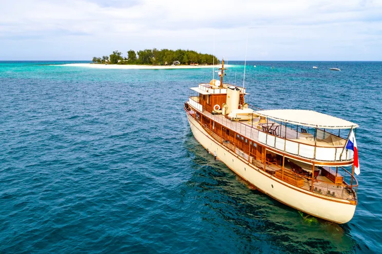 Charter Yacht OVER THE RAINBOW - A.M. Dickie&Sons 115 - 4 Cabins - Portofino - Porto Santo Stefano - Bonifacio - Naples - Sicily - Monaco