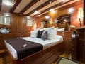OVER THE RAINBOW Dickie and Sons 115 VIP Stateroom