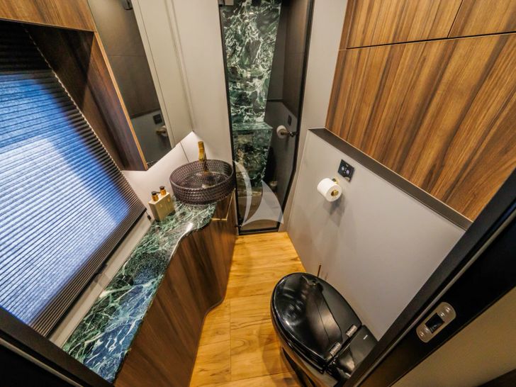 OVER THE MOON Moon 60 Power - VIP cabin 3 bathroom OVER THE MOON Moon 60 Power - VIP cabin 3 bathroom