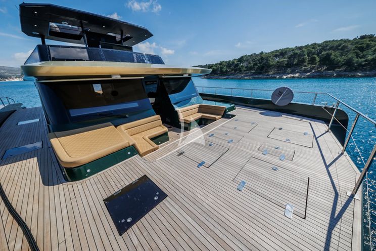 Charter Yacht OVER THE MOON - Moon 60 Power - 4 Cabins - Split - Dubrovnik - Hvar - Croatia