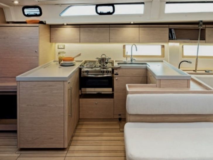 Oceanis 51.1 - Galley