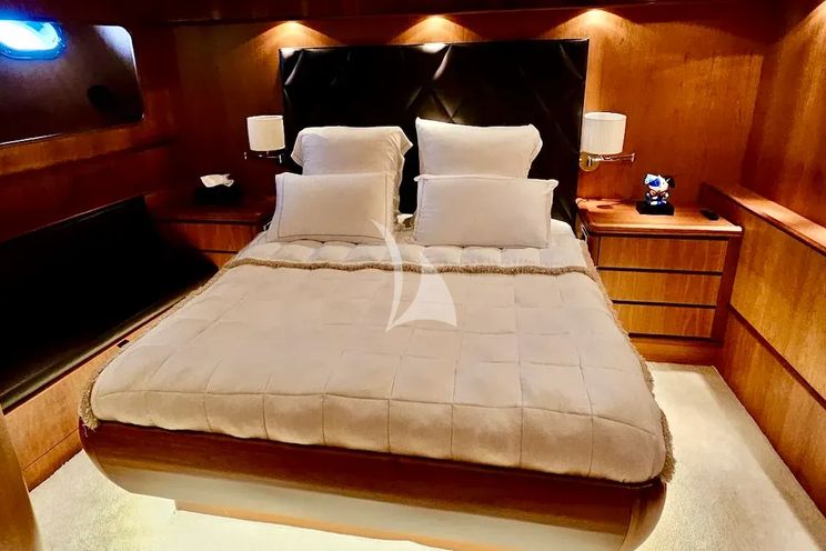 Charter Yacht PACHA - Canados 28m - 4 Cabins - Cannes - St Tropez - Nice - Antibes - French Riviera