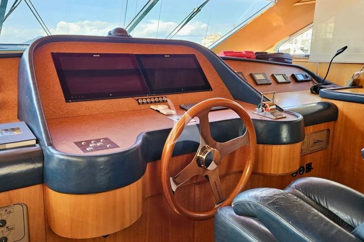 Charter Yacht PACHA - Canados 28m - 4 Cabins - Cannes - St Tropez - Nice - Antibes - French Riviera