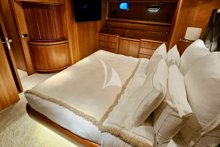 Charter Yacht PACHA - Canados 28m - 4 Cabins - Cannes - St Tropez - Nice - Antibes - French Riviera