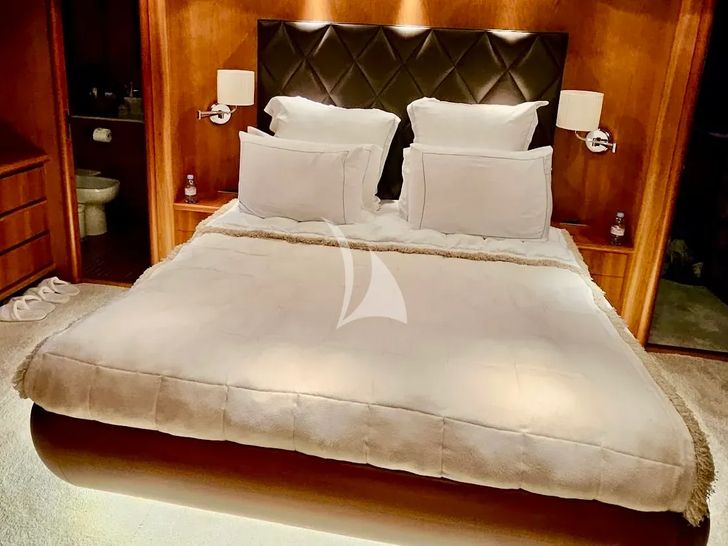 PACHA Canados 28m - master cabin PACHA Canados 28m - master cabin
