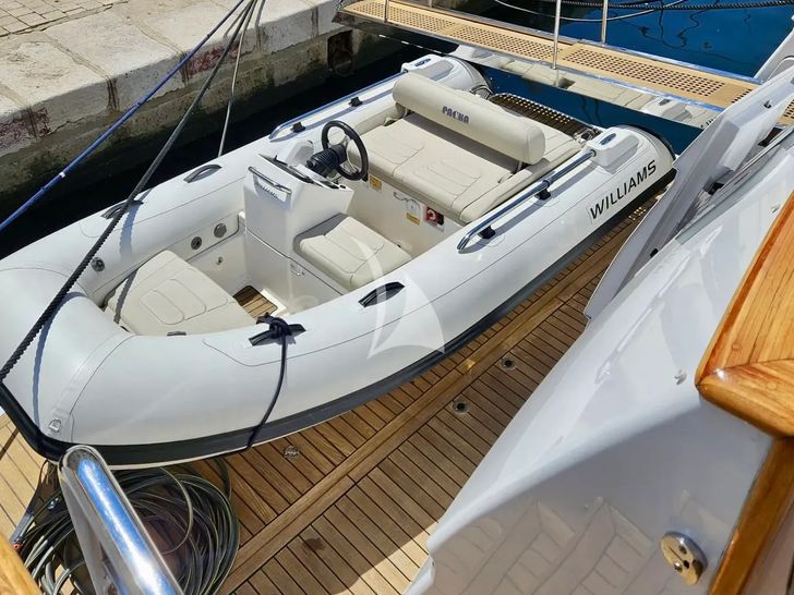 PACHA Canados 28m - tender PACHA Canados 28m - tender