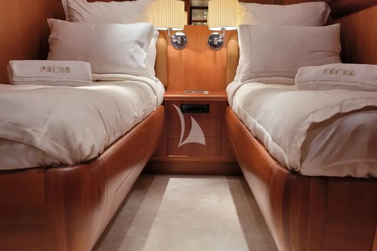 Charter Yacht PACHA - Canados 28m - 4 Cabins - Cannes - St Tropez - Nice - Antibes - French Riviera