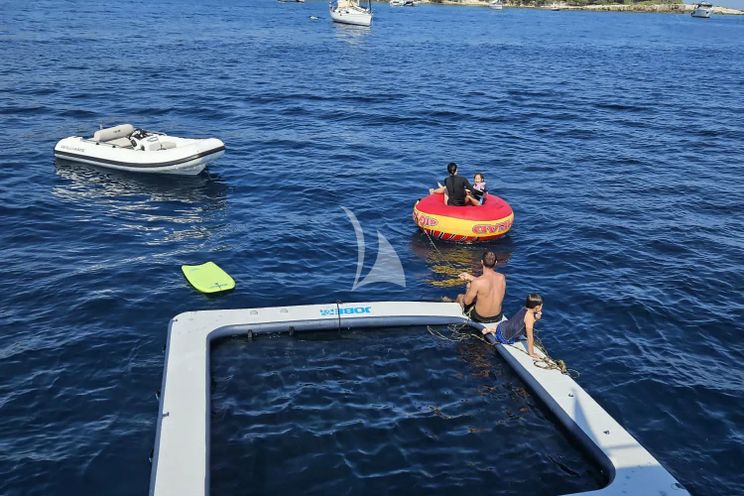 Charter Yacht PACHA - Canados 28m - 4 Cabins - Cannes - St Tropez - Nice - Antibes - French Riviera