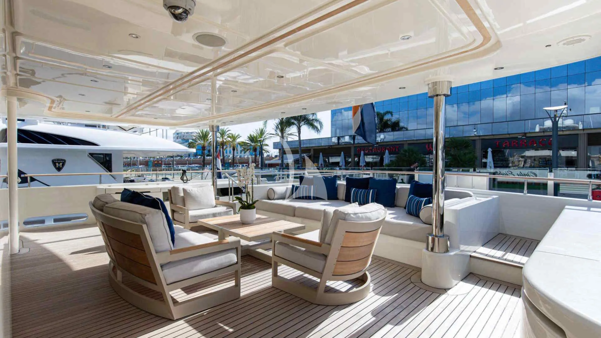 PALATIAL CRN Ancona 43 - main aft deck lounge
