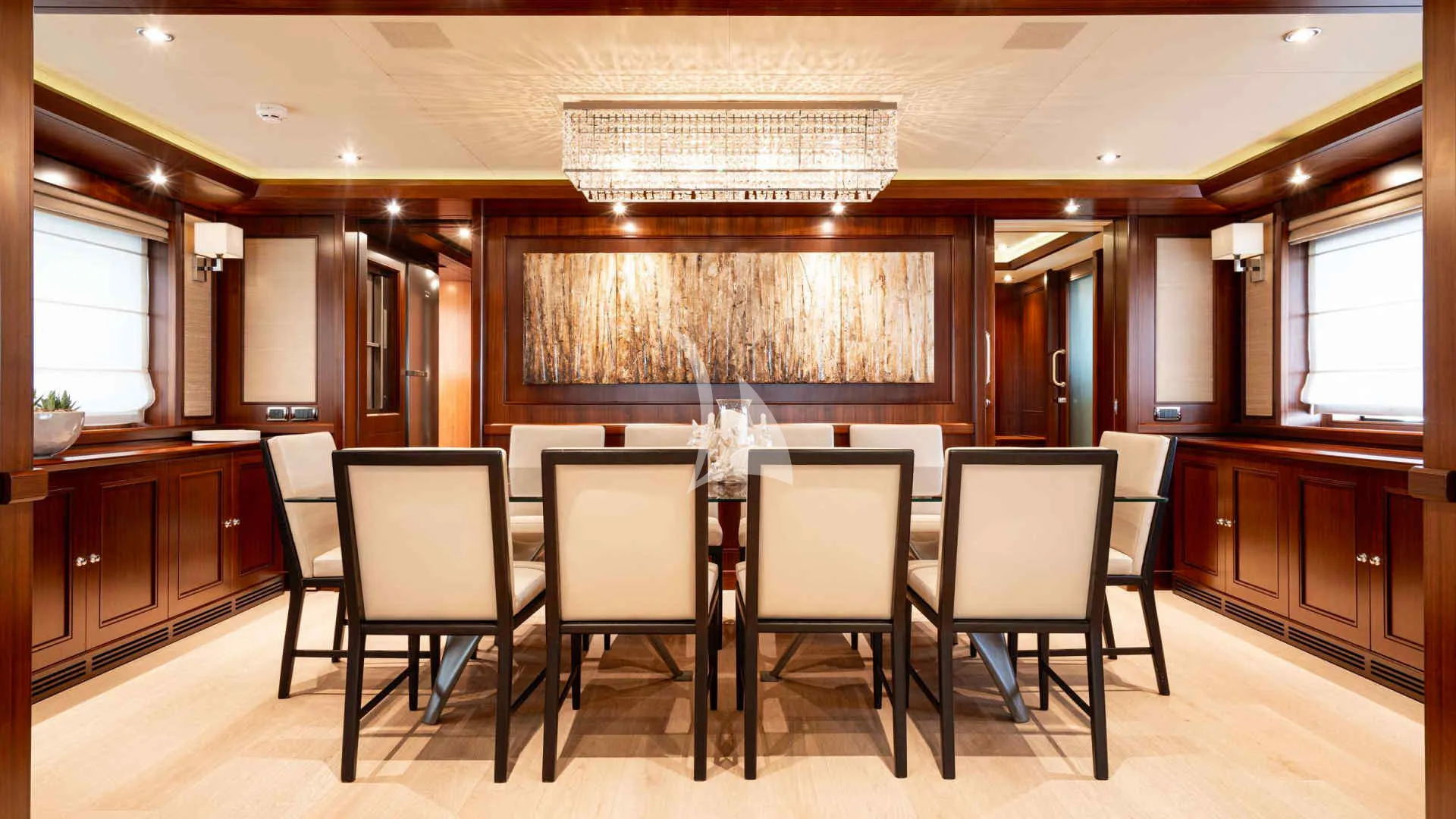 PALATIAL CRN Ancona 43 - main dining area