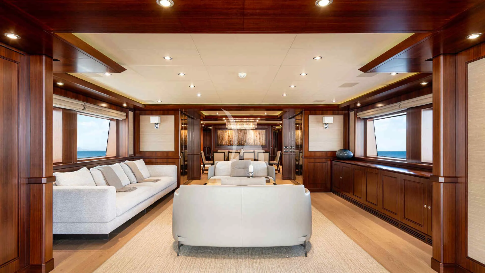 PALATIAL CRN Ancona 43 - main saloon lounge