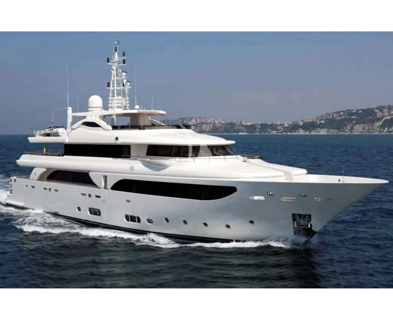 PALATIAL CRN Ancona 43 - side profile