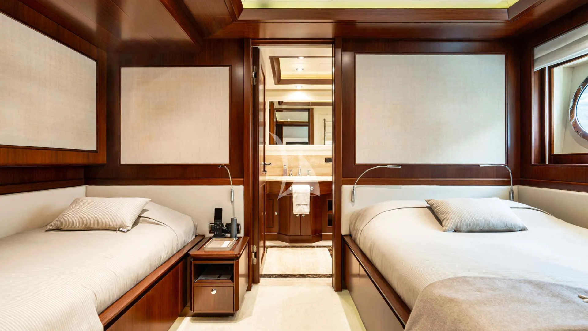 PALATIAL CRN Ancona 43 - twin cabin 1