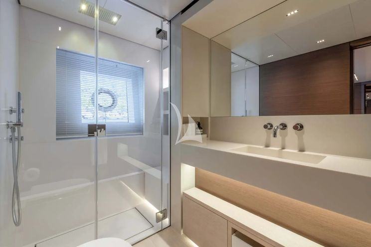 Charter Yacht PALOMA - Ferretti Custom Line Navetta 42 - 5 Cabins - Cannes - St Tropez - Nice - Antibes - French Riviera - Monaco