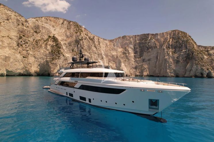 Charter Yacht PALOMA - Ferretti Custom Line Navetta 42 - 5 Cabins - Cannes - St Tropez - Nice - Antibes - French Riviera - Monaco