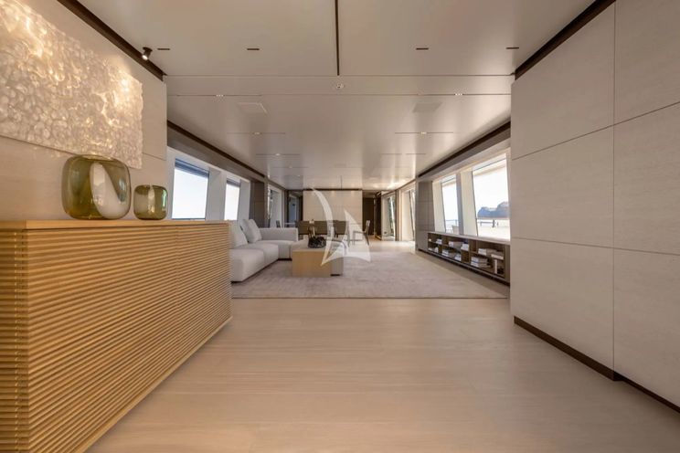 Charter Yacht PALOMA - Ferretti Custom Line Navetta 42 - 5 Cabins - Cannes - St Tropez - Nice - Antibes - French Riviera - Monaco