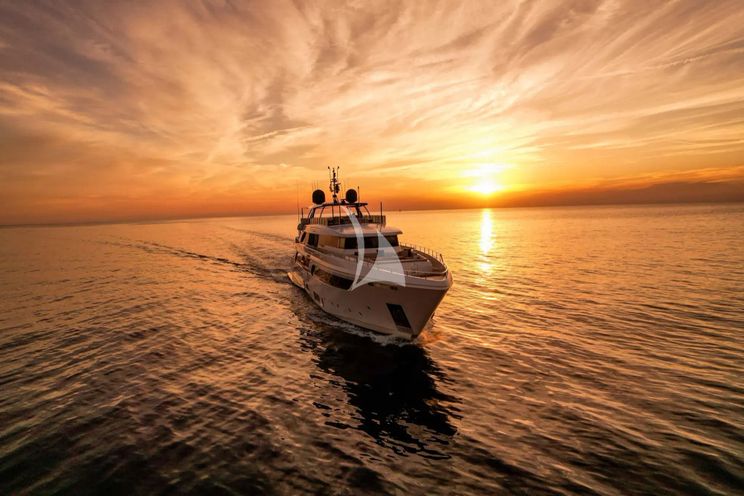 Charter Yacht PALOMA - Ferretti Custom Line Navetta 42 - 5 Cabins - Cannes - St Tropez - Nice - Antibes - French Riviera - Monaco