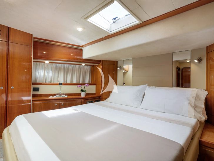 PAMPERO Ferretti 760 - VIP cabin 1 PAMPERO Ferretti 760 - VIP cabin 1