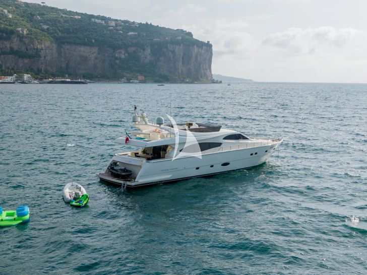 PAMPERO Ferretti 760 - anchored with the water toys PAMPERO Ferretti 760 - anchored with the water toys