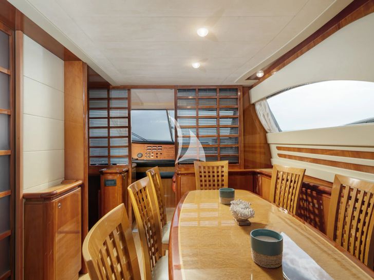 PAMPERO Ferretti 760 - main dining area PAMPERO Ferretti 760 - main dining area