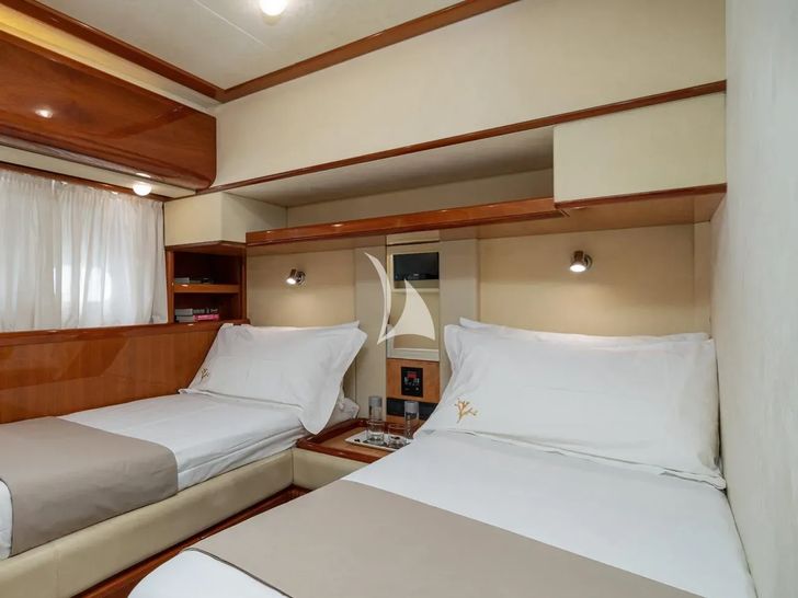 PAMPERO Ferretti 760 - twin cabin 2 PAMPERO Ferretti 760 - twin cabin 2