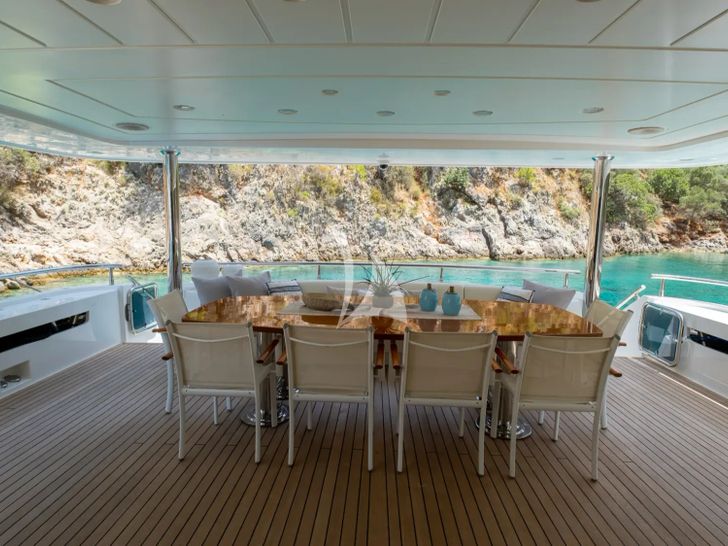 PANFELISS Mengi Yay 37m - alfresco dining area PANFELISS Mengi Yay 37m - alfresco dining area