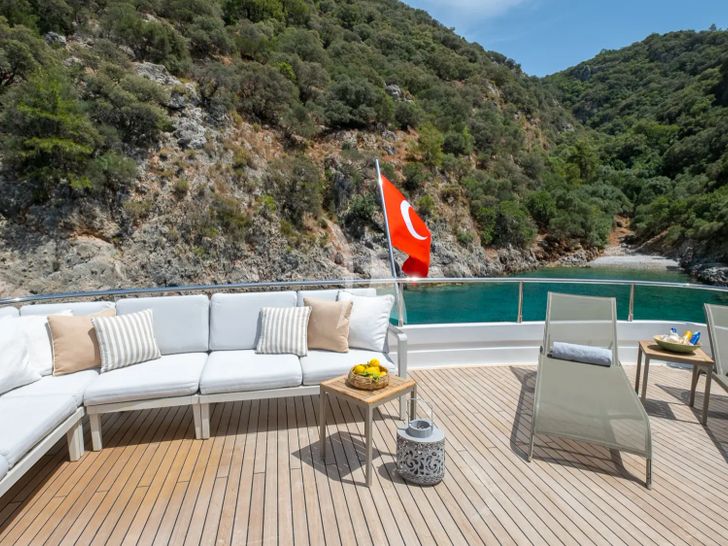 PANFELISS Mengi Yay 37m - sun deck aft PANFELISS Mengi Yay 37m - sun deck aft