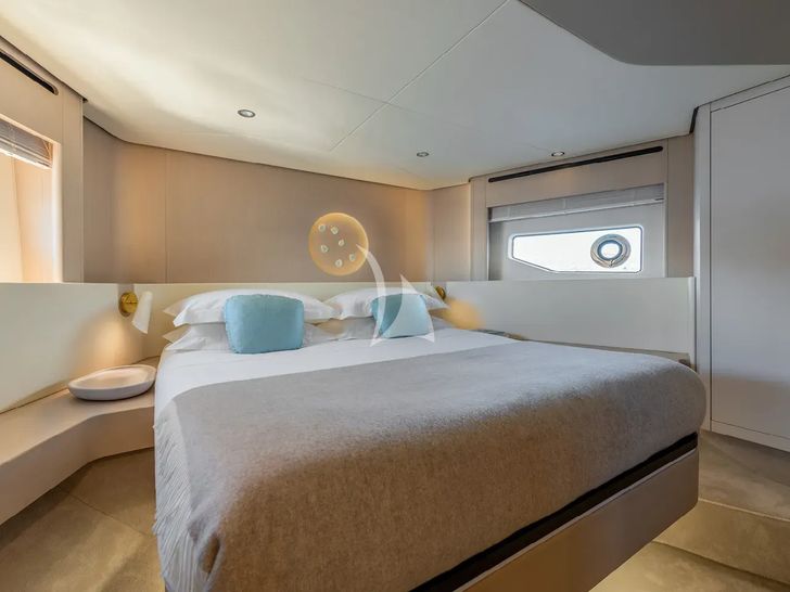 PANGEA Azimut 68 Fly - VIP cabin PANGEA Azimut 68 Fly - VIP cabin