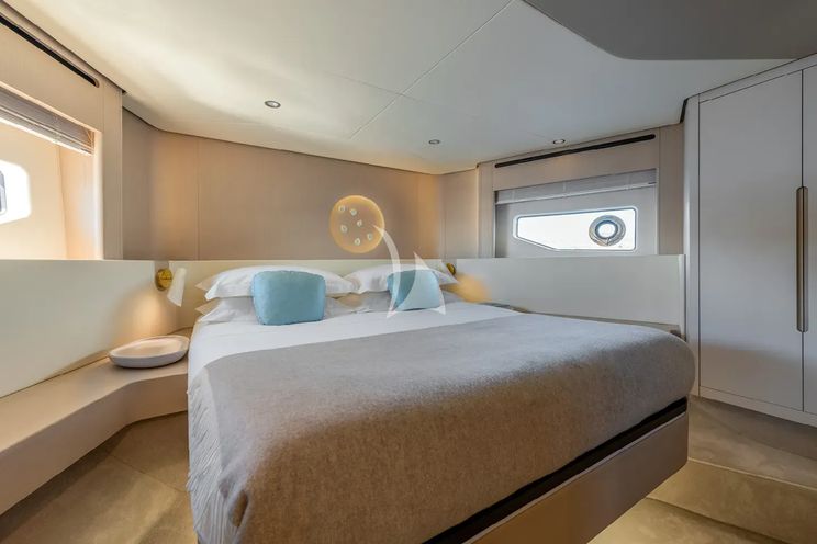 Charter Yacht PANGEA - Azimut Fly 68 - 4 Cabins - Split - Dubrovnik - Hvar - Croatia